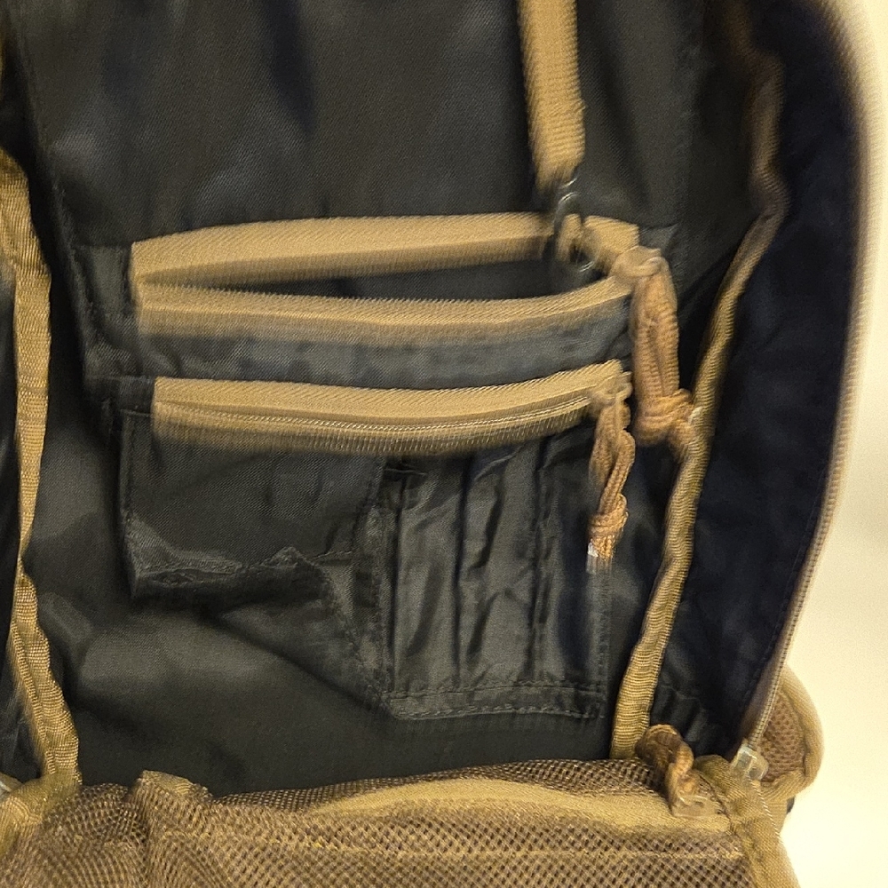 Geigerrig RIG 700 Tactical Hydration Backpack - Tan - Picture 13 of 17